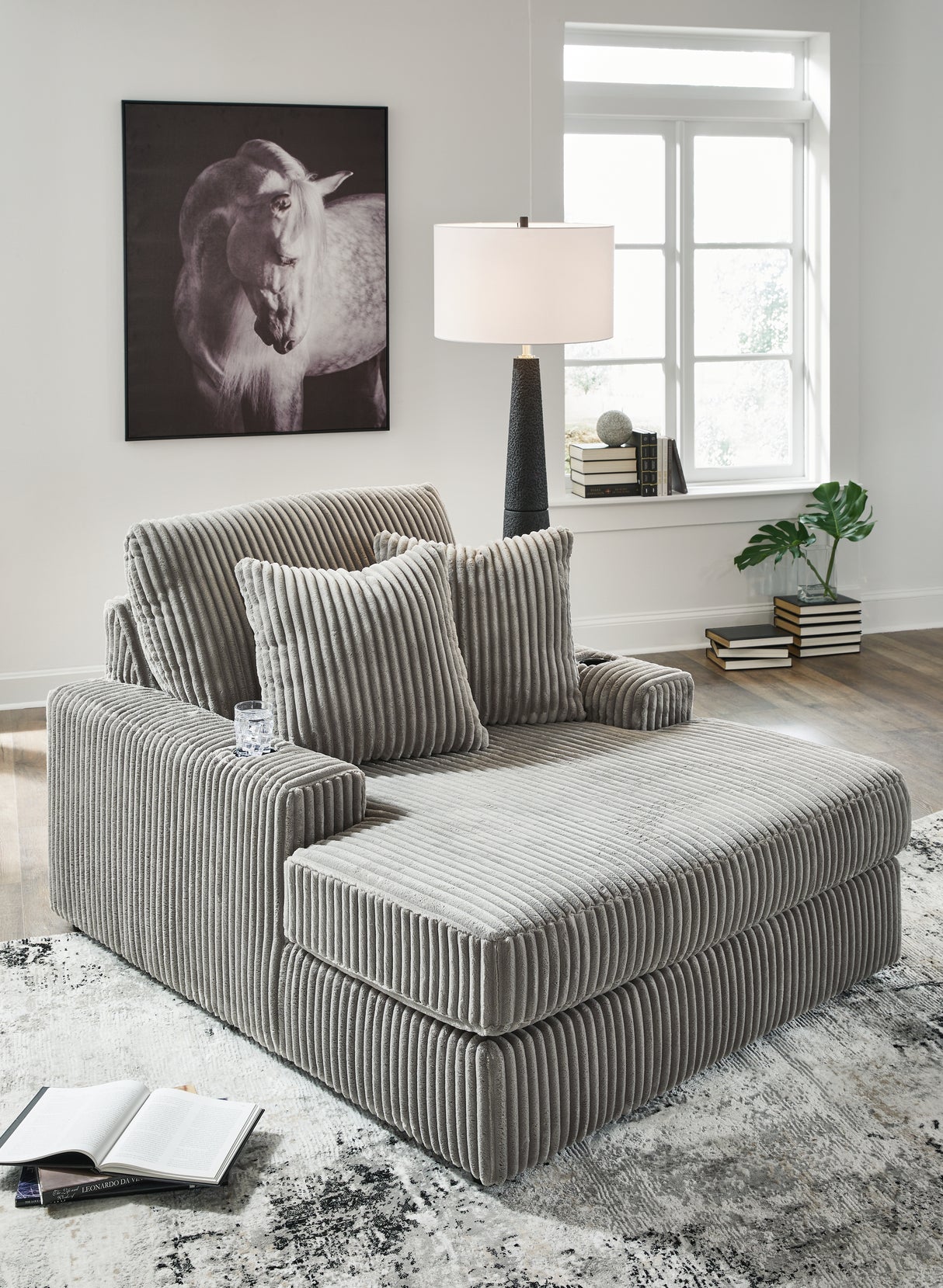 Lindyn Chaise (Color: Fog)