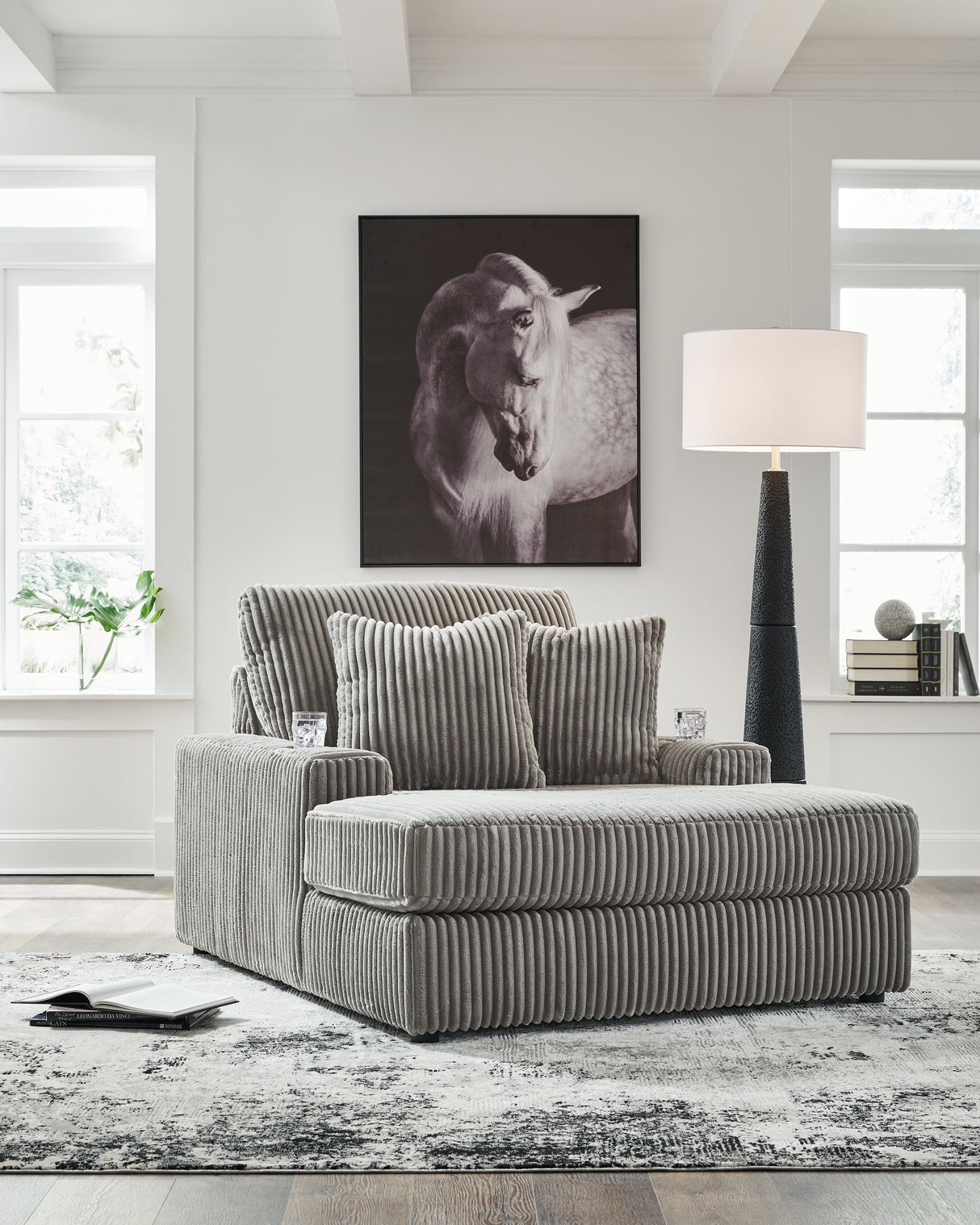 Lindyn Chaise (Color: Fog)