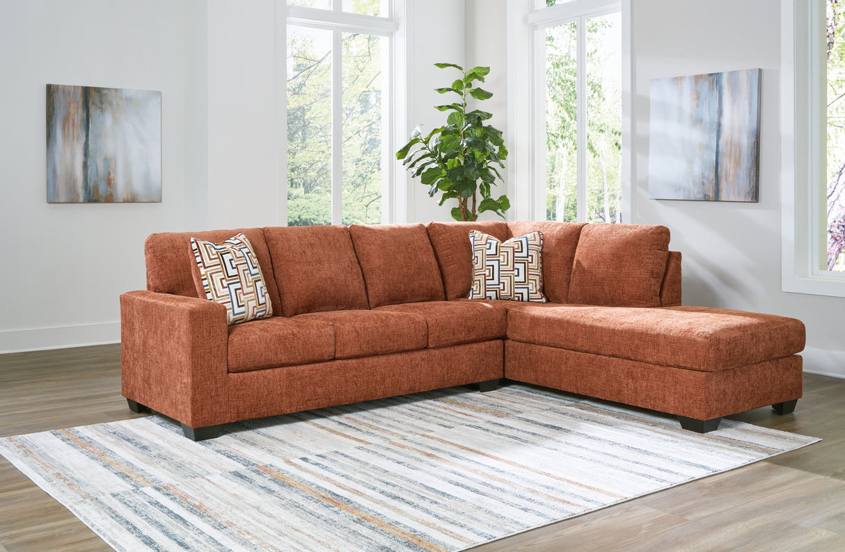 Aviemore 2-Piece Sectional with Chaise (Color: Spice, Sectional Orientation: Right Arm Facing)