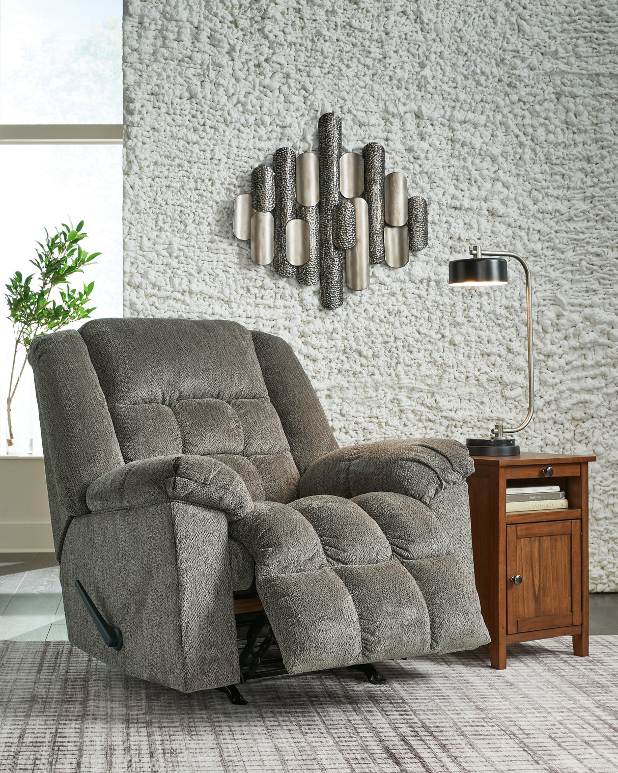 Kegler Recliner (Color: Putty)