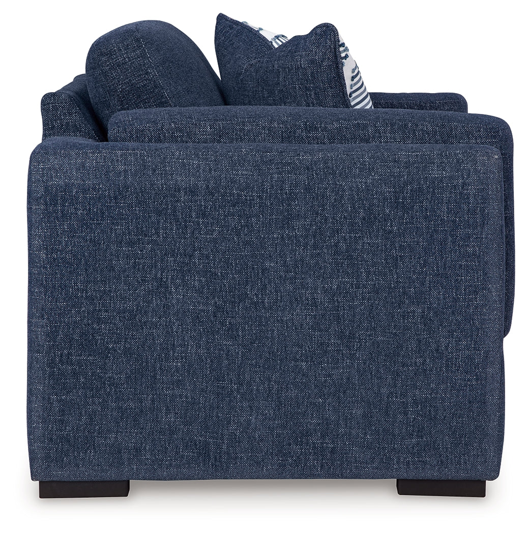 Evansley Oversized Chair (Color: Navy)