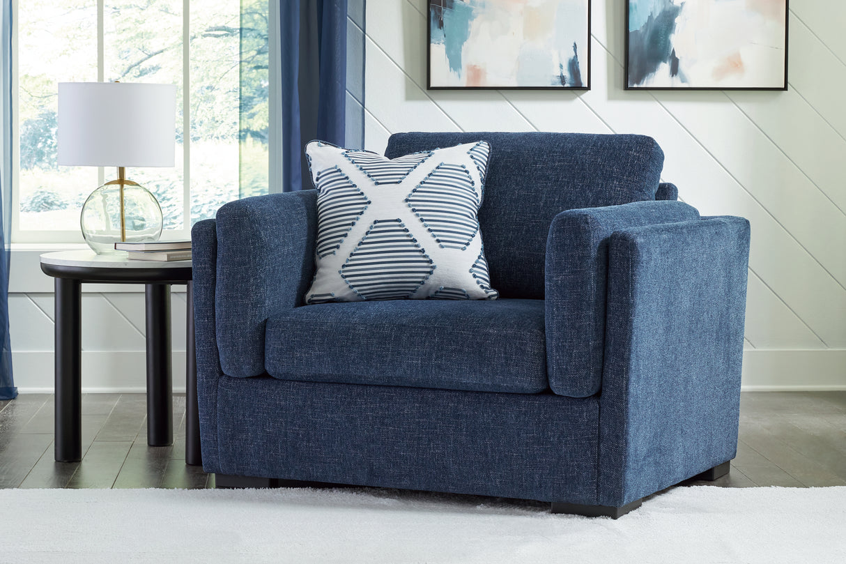 Evansley Oversized Chair (Color: Navy)