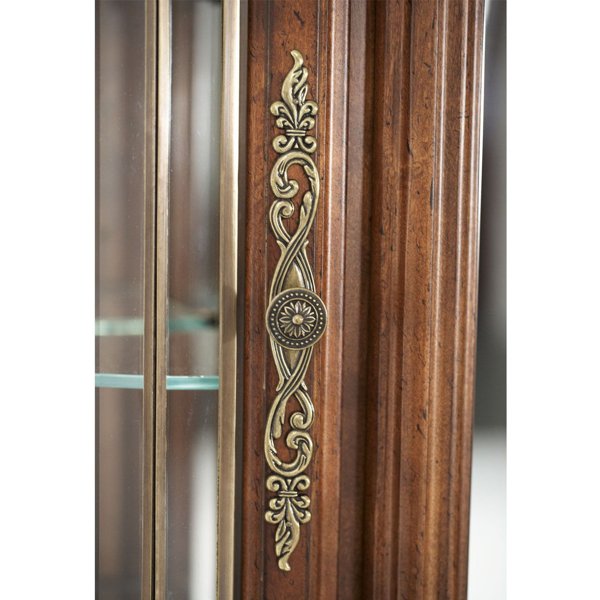 Villa Valencia - Dresser, Mirror