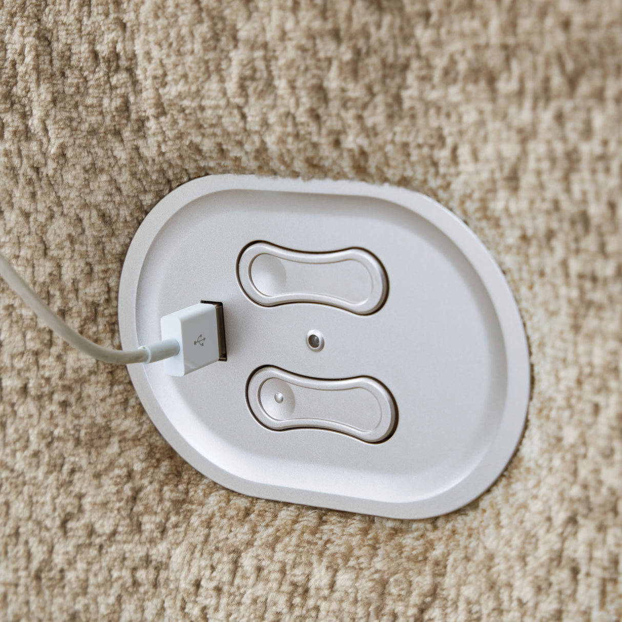 Tip-Off Power Reclining Loveseat (Color: Wheat)