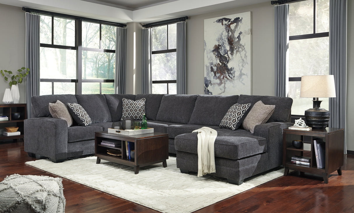 Tracling 3-Piece Sectional with Chaise (Sectional Orientation: Right Arm Facing)