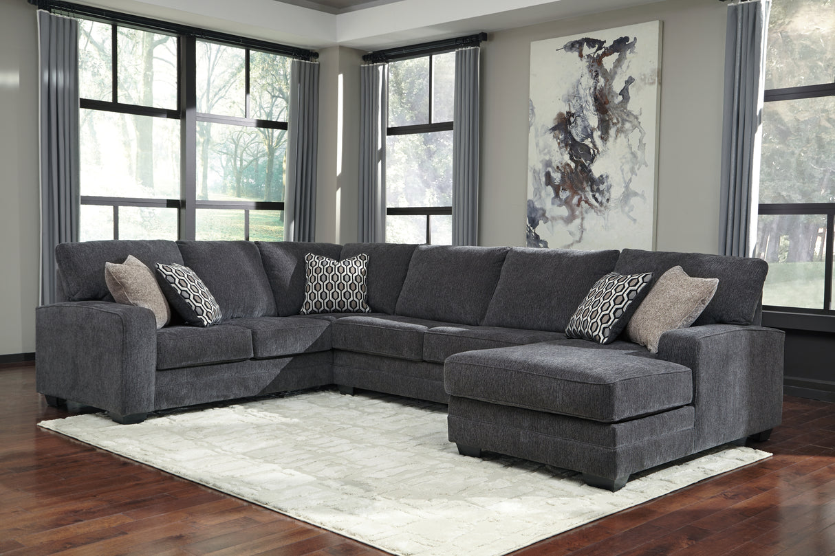 Tracling 3-Piece Sectional with Chaise (Sectional Orientation: Right Arm Facing)