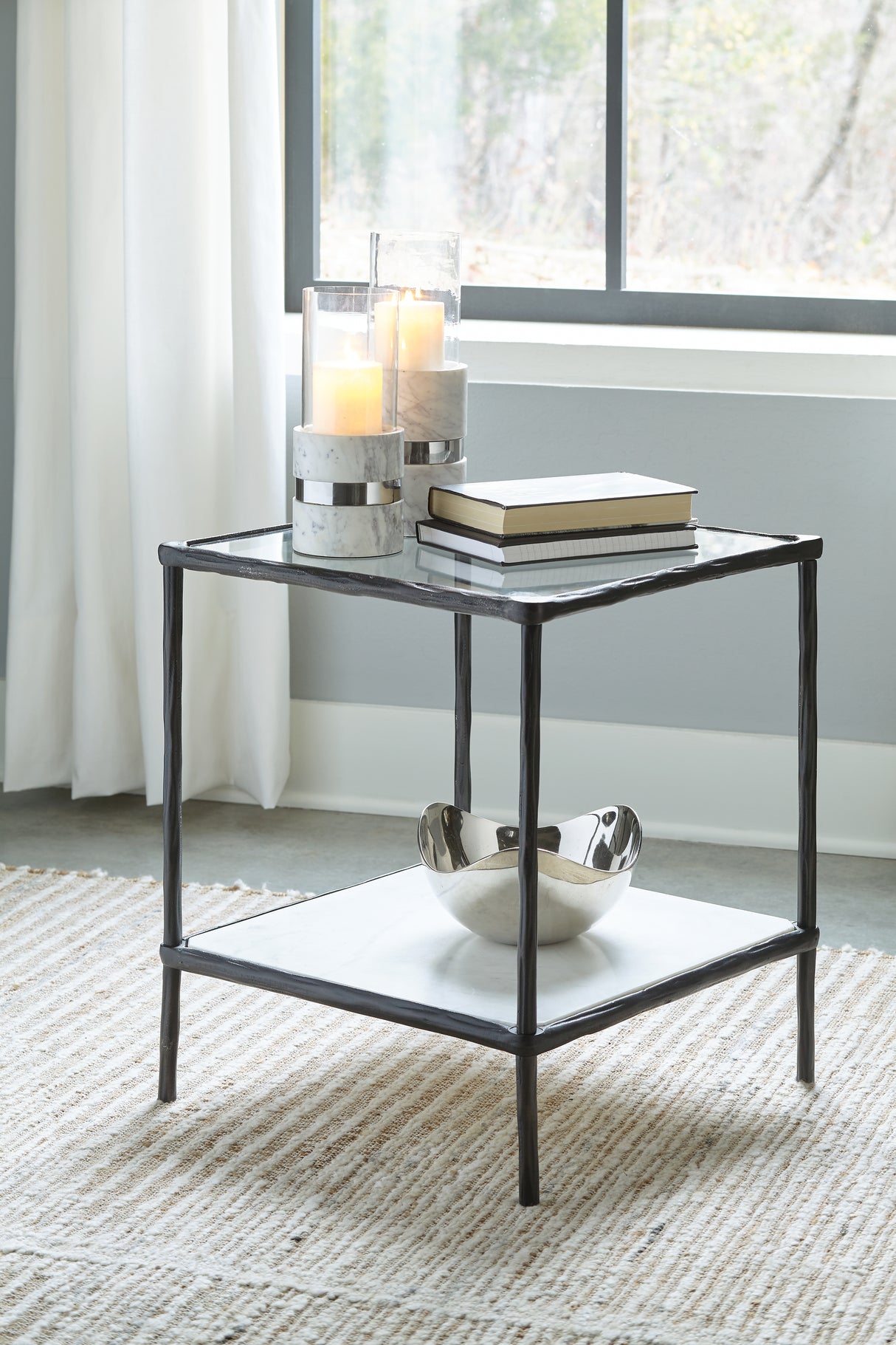 Ryandale Accent Table (Variation Color: Antique Black)