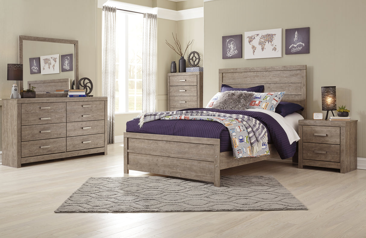 Culverbach 5-Piece Full Panel Bed with Mirrored Dresser and Chest (Full Panel Headboard/Footboard, Full Panel Rails, Dresser, Bedroom Mirror, Chest of Drawers)