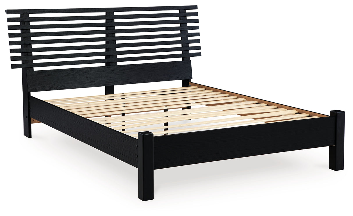 Danziar Queen Slat Panel Bed (Bed Size: Queen)