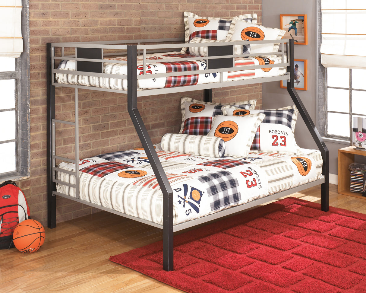 Dinsmore Twin over Full Bunk Bed with Mattresses (Bed Size: Twin Over Full)