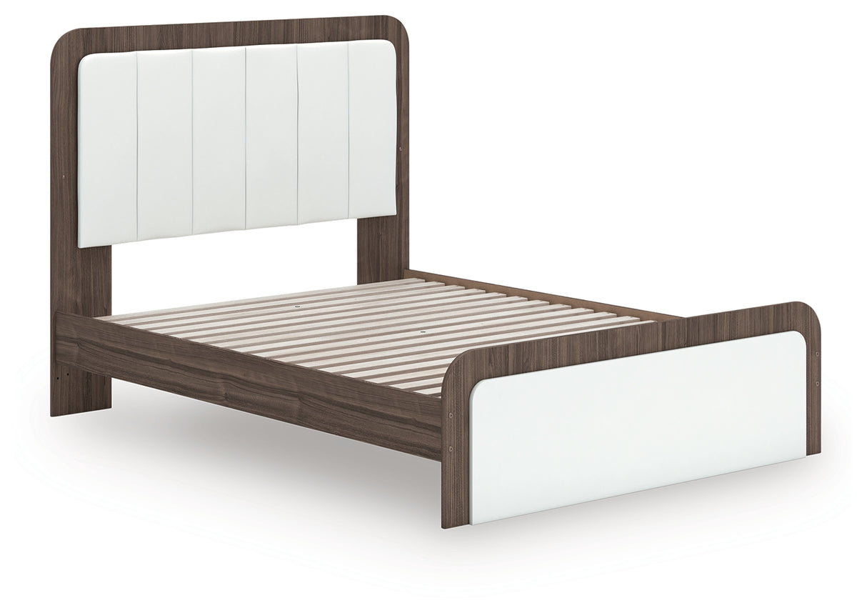Kendanport Queen Upholstered Bed, Dresser and Nightstand (Bed Size: Queen)