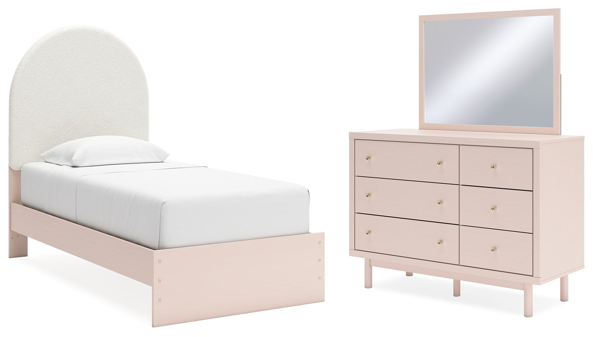 Wistenpine Twin Upholstered Panel Bed, Dresser and Mirror (Bed Size: Twin)