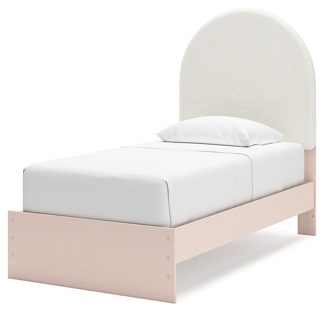 Wistenpine Twin Upholstered Panel Bed, Dresser and Mirror (Bed Size: Twin)