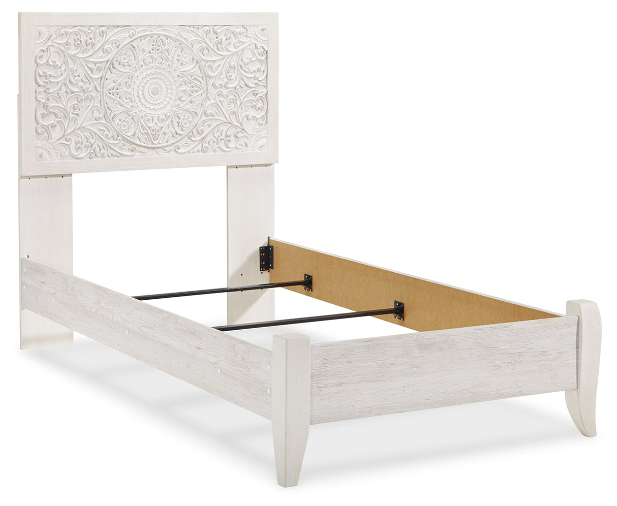 Paxberry Queen Panel Bed (Bed Size: Twin)