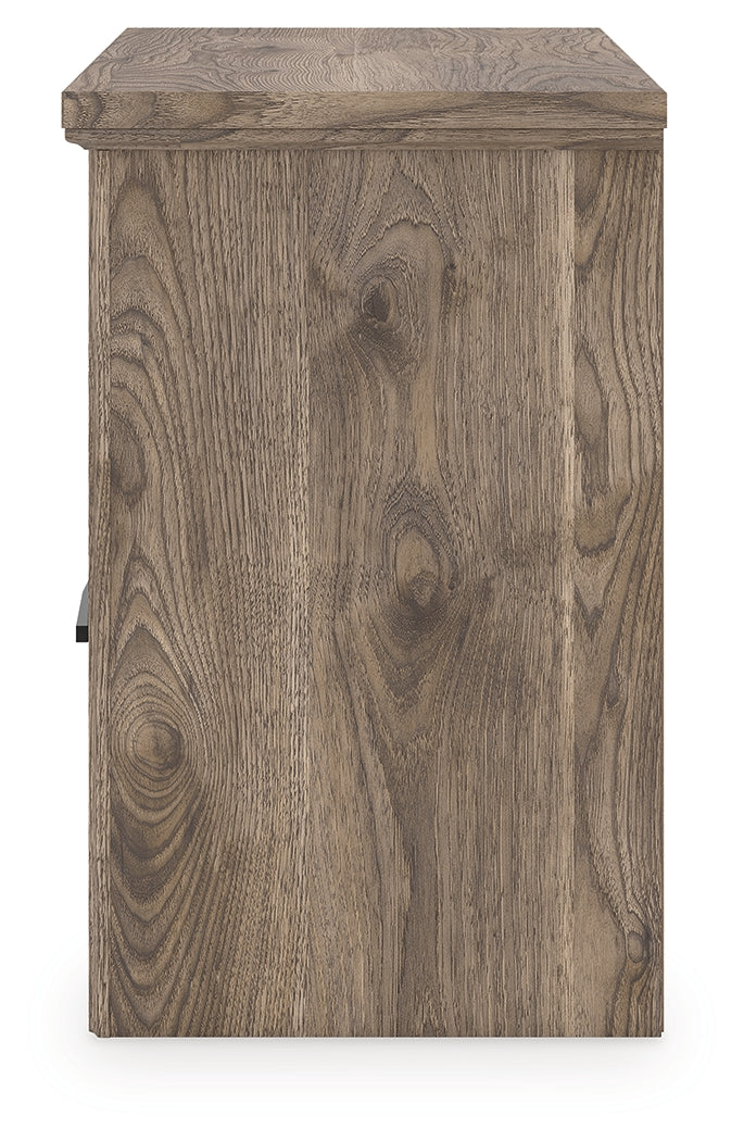 Rusticott Queen Poster Bed, Dresser and Nightstand (Bed Size: Queen)