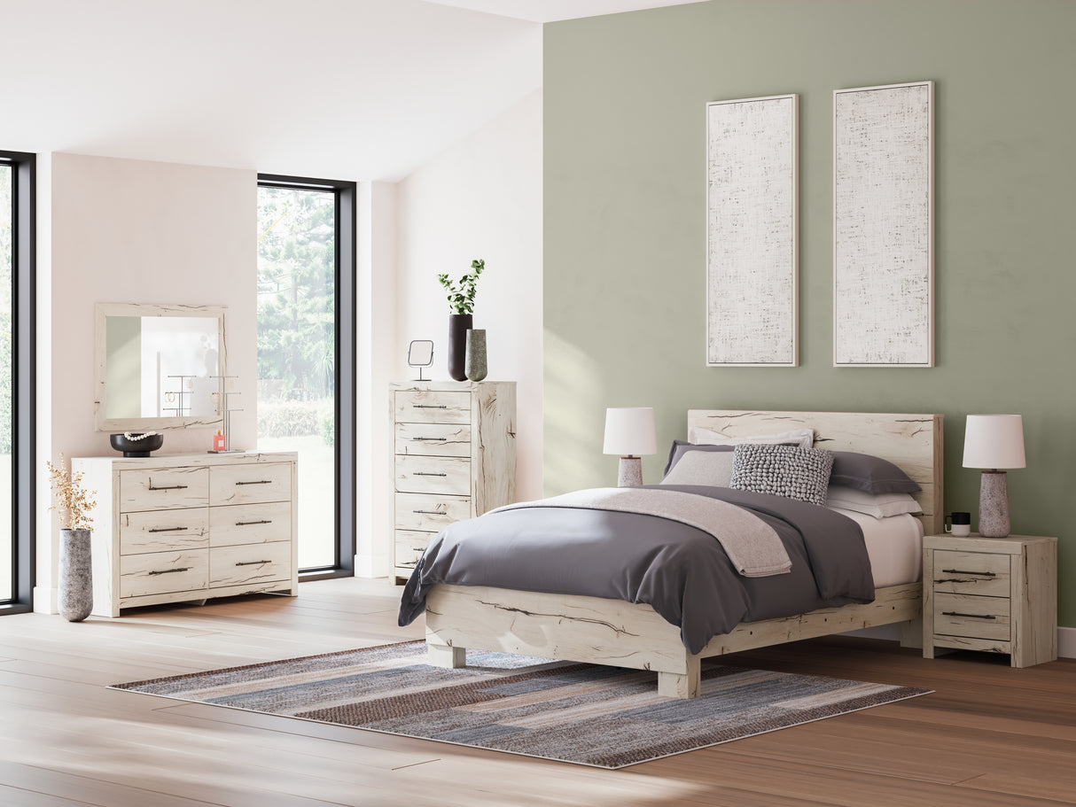 Lawroy Queen Panel Bed (Bed Size: Queen)