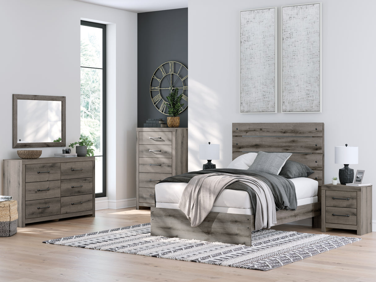 Graystorm Queen Panel Bed (Bed Size: Full)