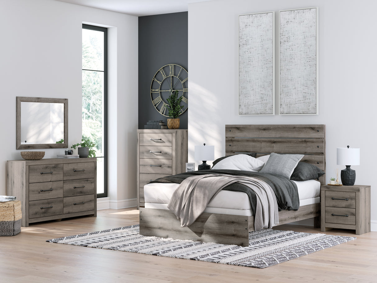 Graystorm Queen Panel Bed (Bed Size: Queen)
