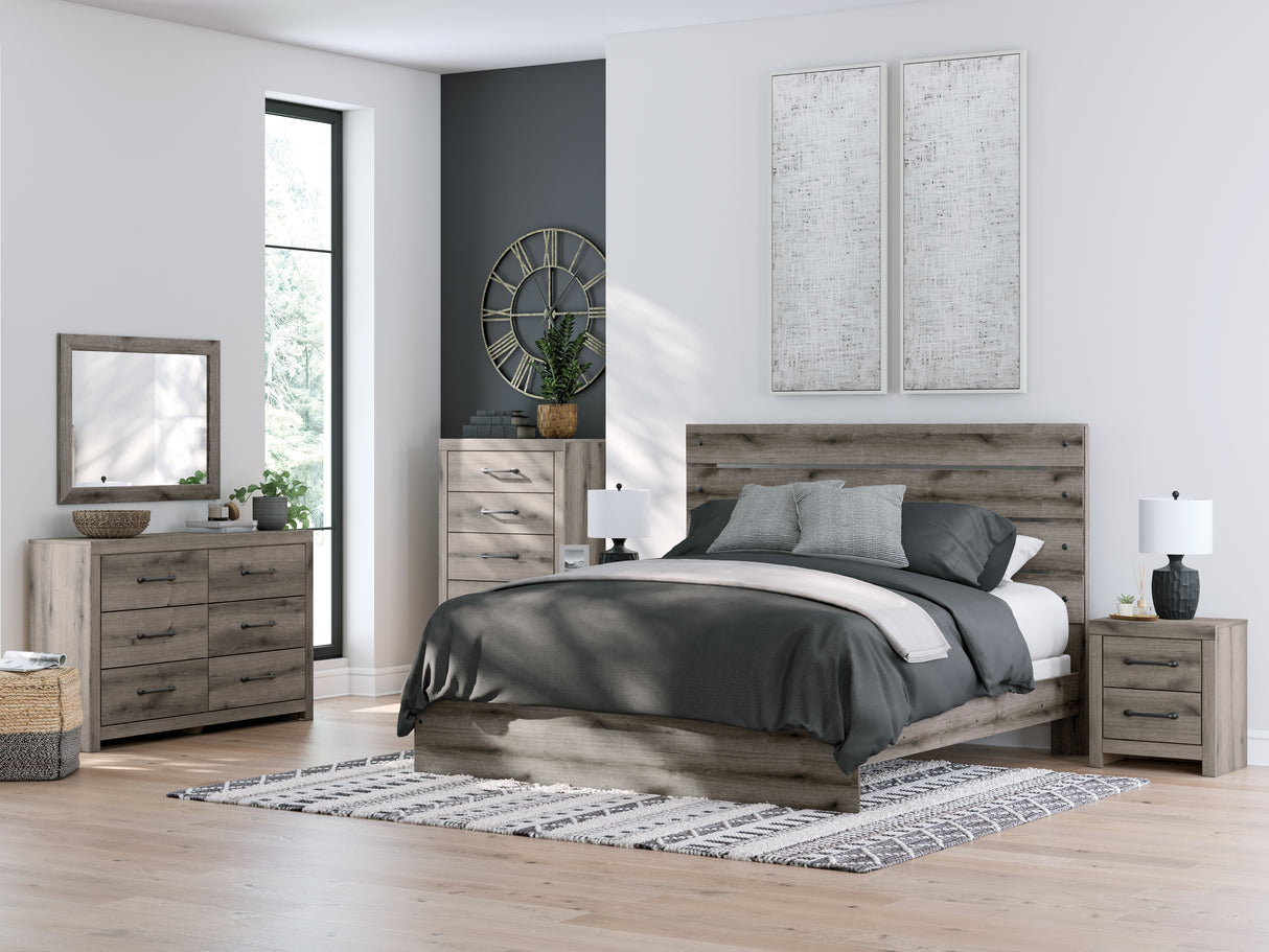 Graystorm Queen Panel Bed (Bed Size: King)