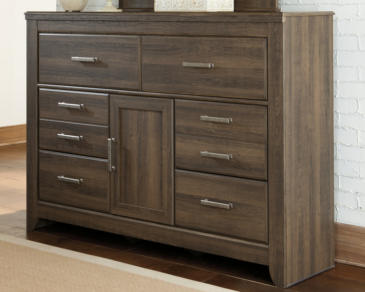 Juararo King Panel Bed, Dresser, Chest and 2 Nightstands