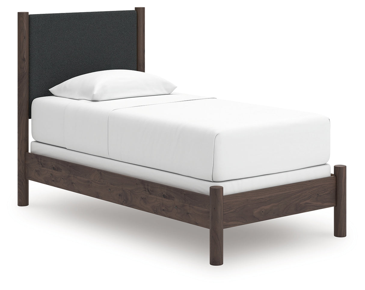 Pamytta Queen Upholstered Panel Bed (Bed Size: Twin)
