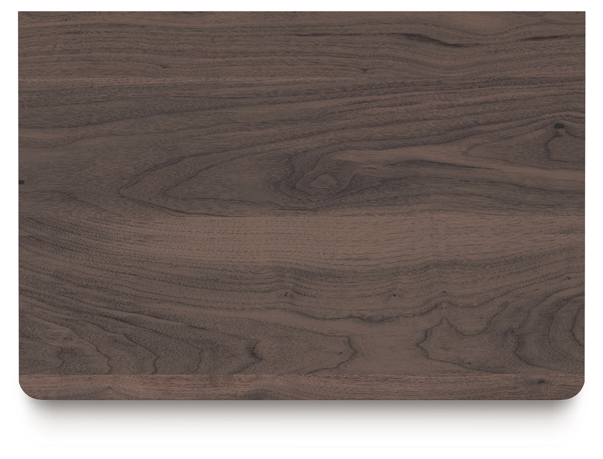 Pamytta King Panel Bed, Dresser, Mirror and Nightstand (Bed Size: King)