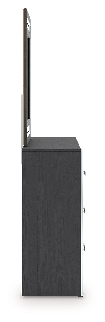 Zuraleus King Panel Bed, Dresser, Mirror and Nightstand (Bed Size: King)