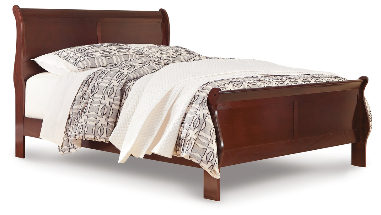 Alisdair 4-Piece Queen Sleigh Bed with Mirrored Dresser (Dresser, Bedroom Mirror, Queen Sleigh Headboard/Footboard, Queen Sleigh Rails)