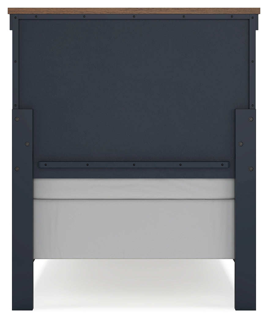 Landocken Twin Panel Bed, Dresser and Mirror (Bed Size: Twin)