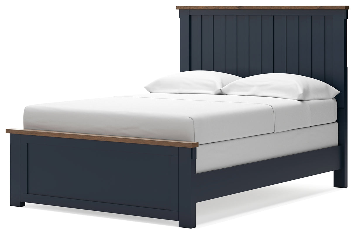 Landocken Queen Panel Bed (Bed Size: Full)