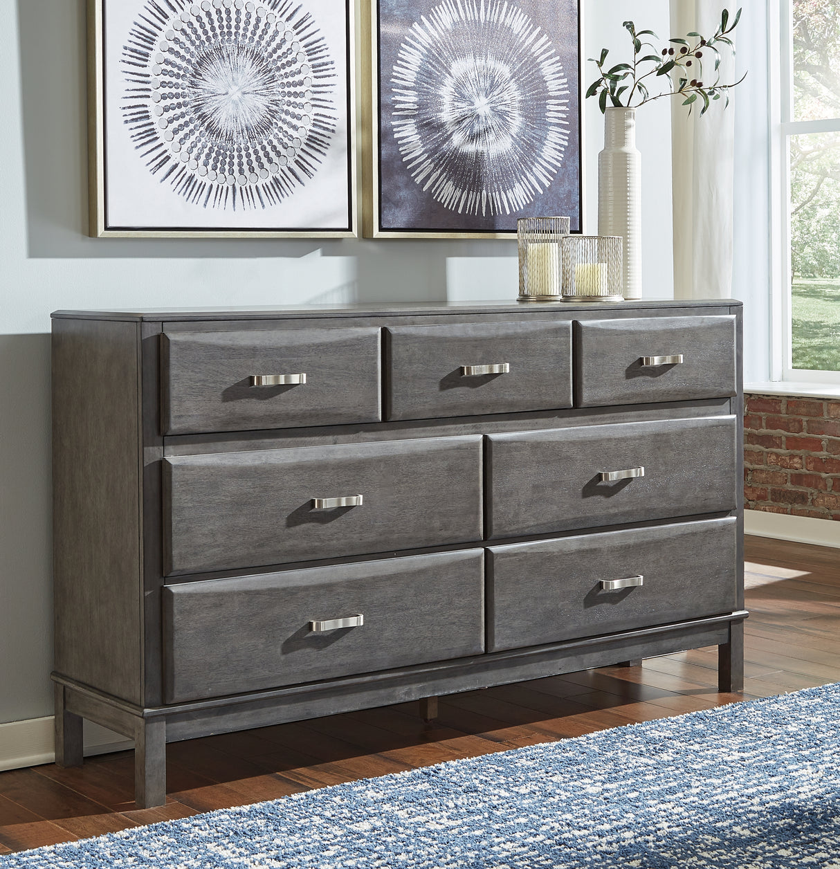 Caitbrook Queen Storage Bed, Dresser and Chest (Bed Size: Queen)