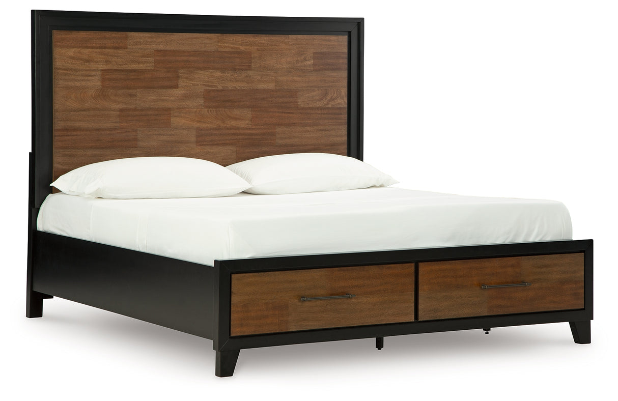 Kraeburn Queen Panel Storage Bed (Bed Size: King)
