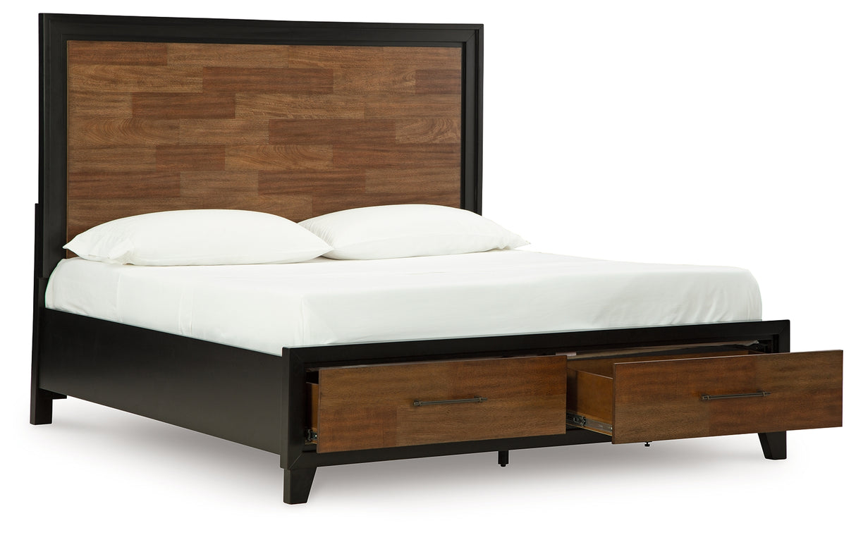 Kraeburn Queen Panel Storage Bed (Bed Size: King)