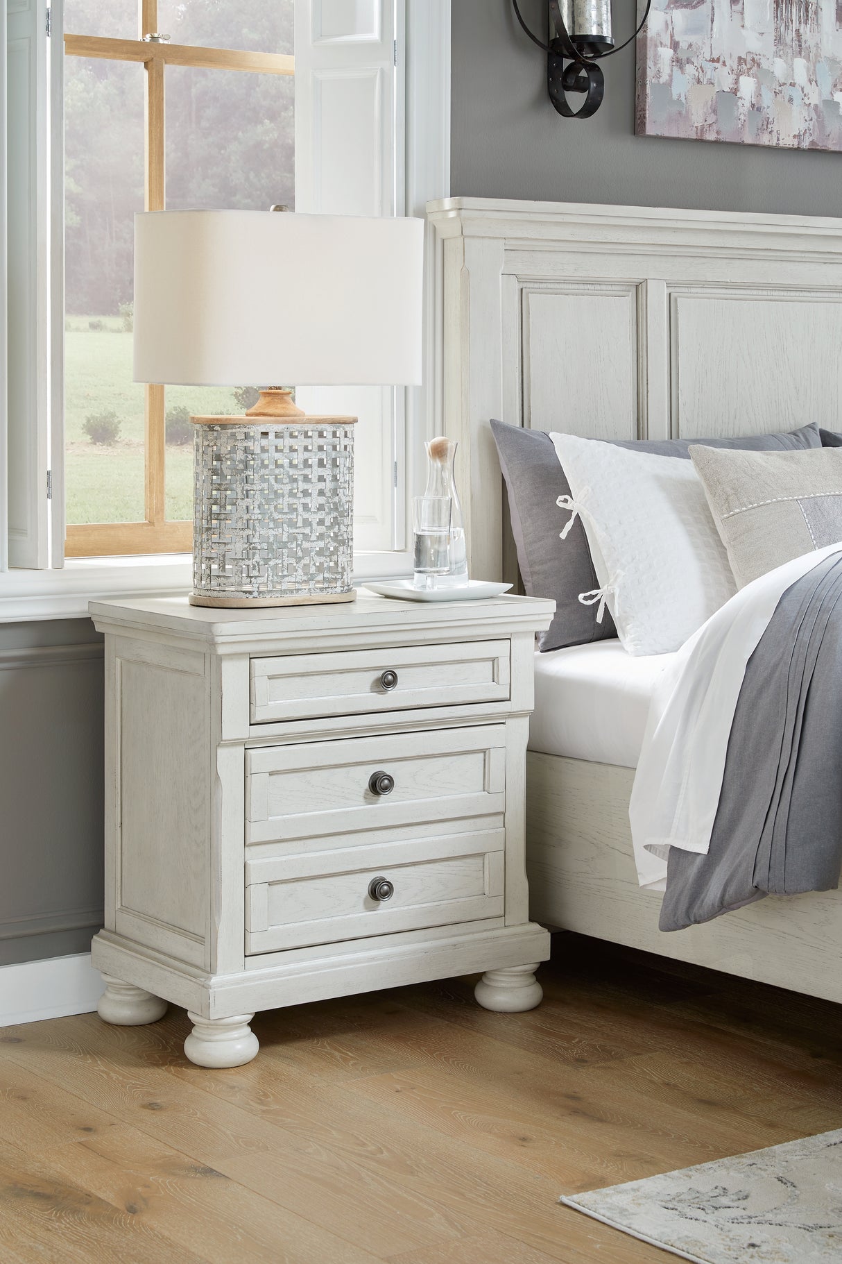 Robbinsdale Queen Panel Bed, Dresser, Mirror and Nightstand