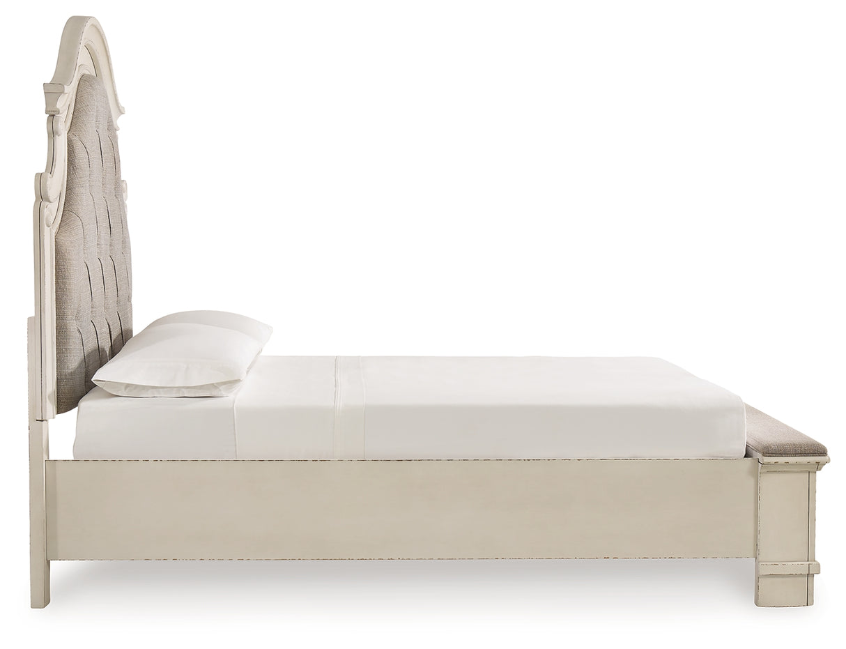 Realyn Queen Upholstered Storage Bed (Bed Size: Queen)