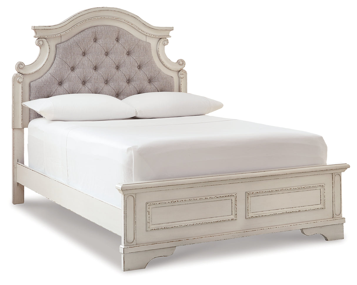 Realyn Queen Upholstered Panel Bed (Bed Size: Full)