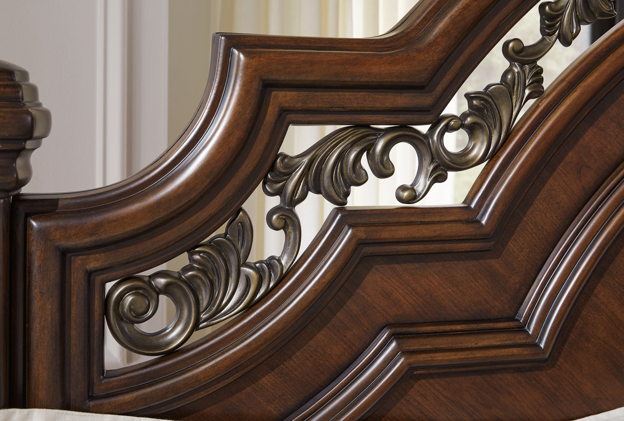 Lavinton Queen Poster Bed, Dresser, Mirror and Nightstand (Bed Size: Queen)