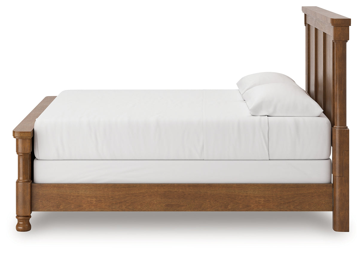 Rowlenstown King Poster Bed (Bed Size: King)