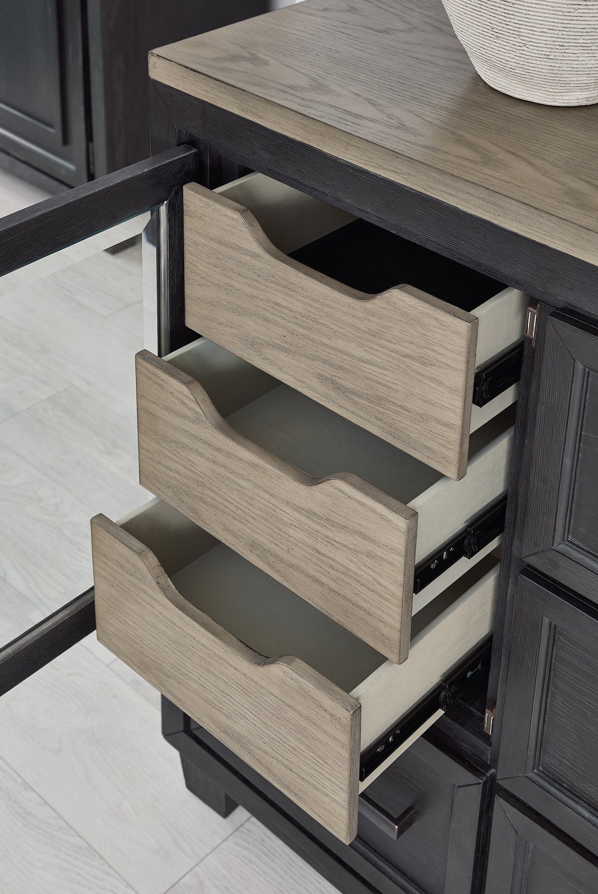 Foyland 7-Piece King Panel Storage Bed with Mirrored Dresser and 2 Nightstands (King/California King Storage Footboard, King/California King Panel Headboard, King Panel Rails with Roll Slats, Dresser, Bedroom Mirror, Nightstand, Nightstand)