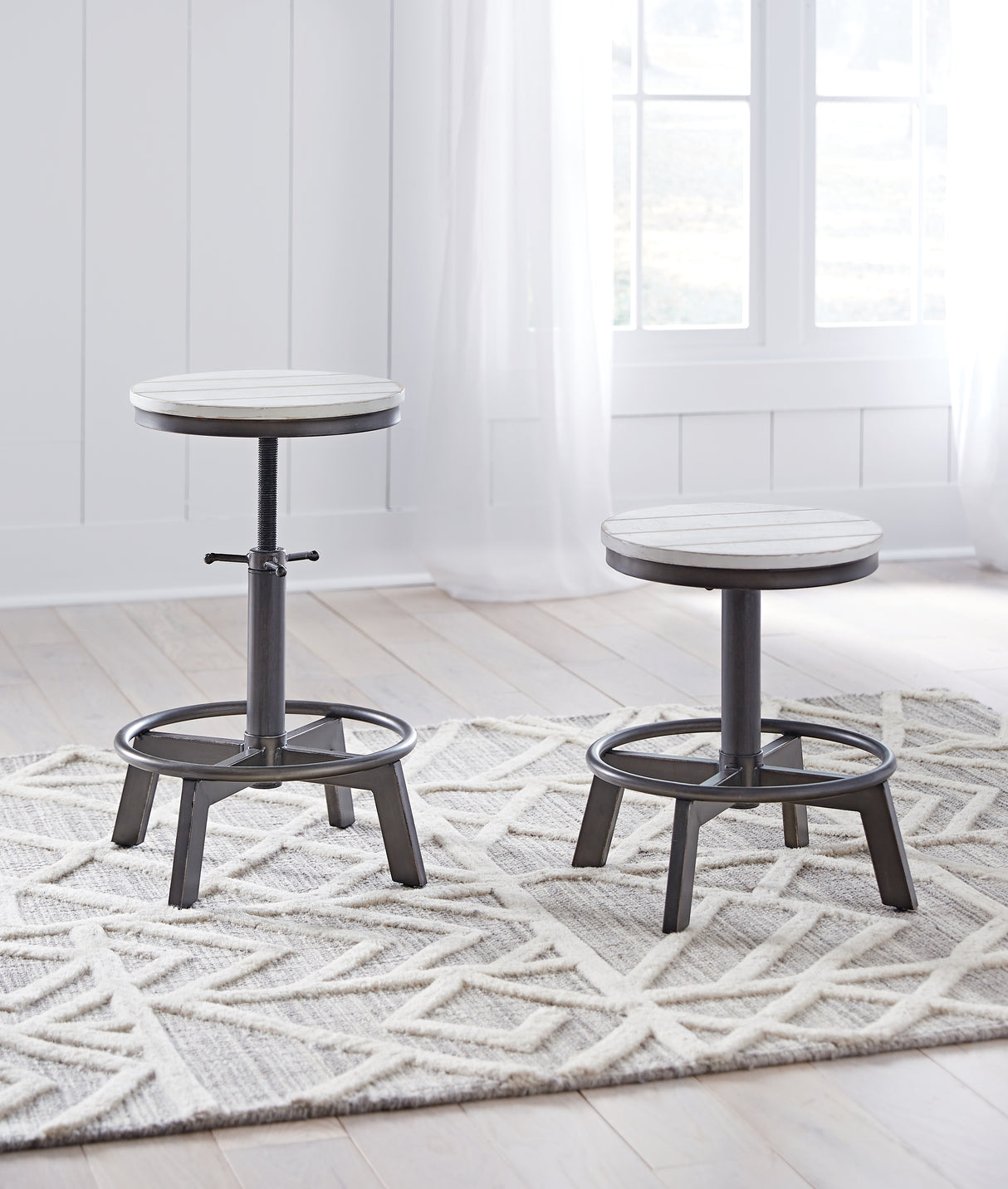 Torjin Counter Height Stool (Color: Vintage White)
