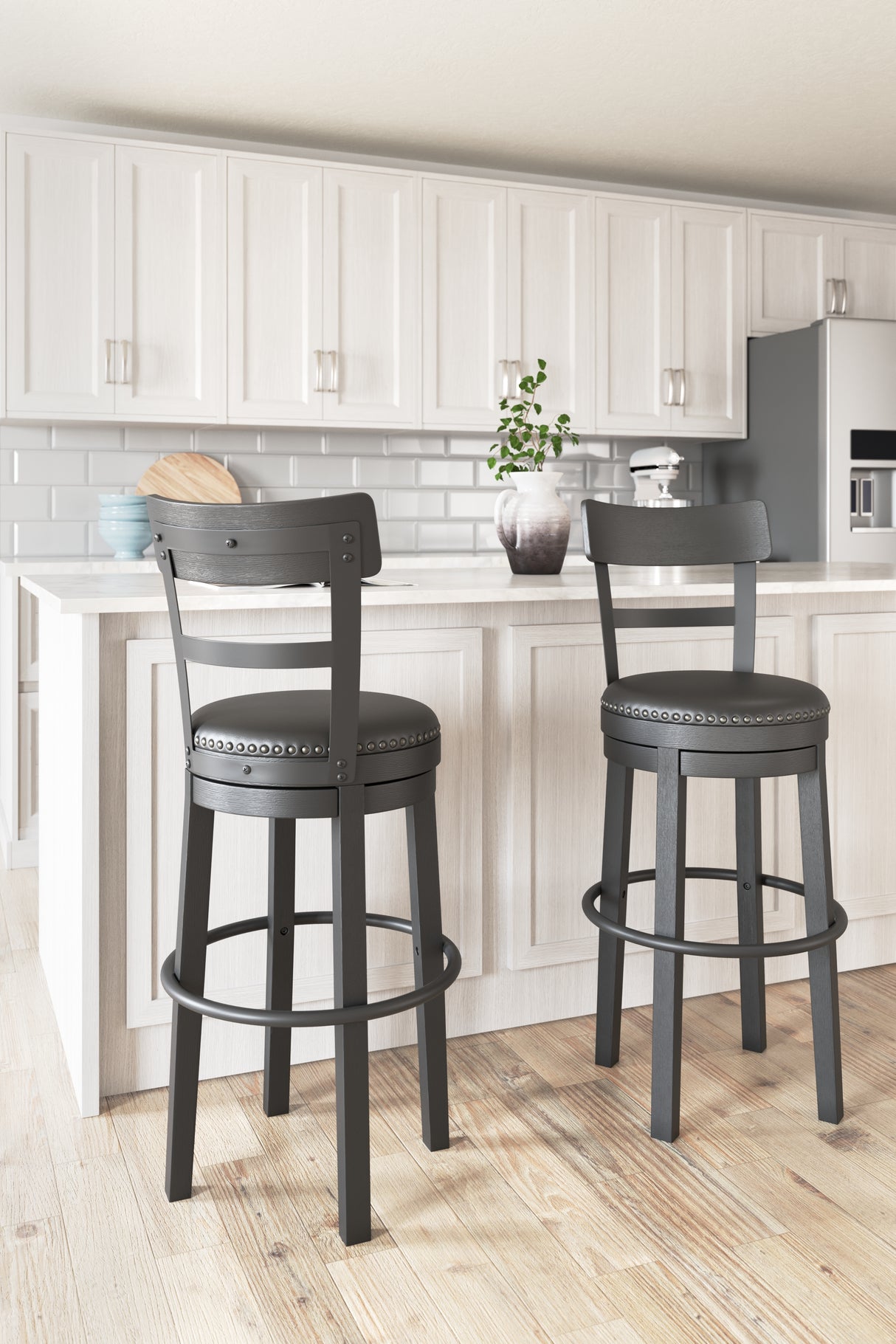 Valebeck Counter Height Bar Stool (Color: Black, Barstool Height: Pub/Bar Height)