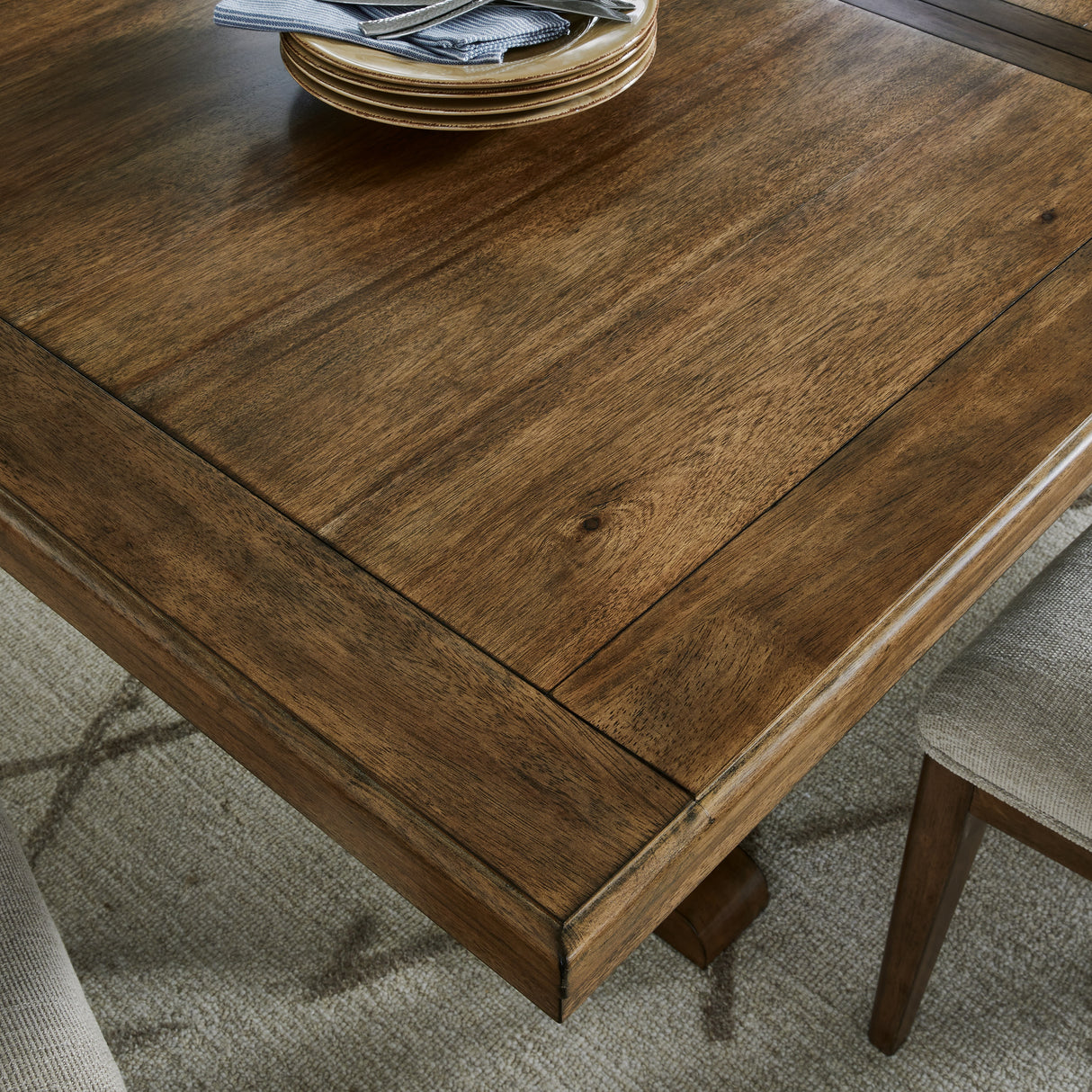 Sturlayne 7-Piece Dining Table and 6 Chairs (Dining Extension Table, Dining Chair, Dining Chair, Dining Chair, Dining Chair, Dining Chair, Dining Chair)