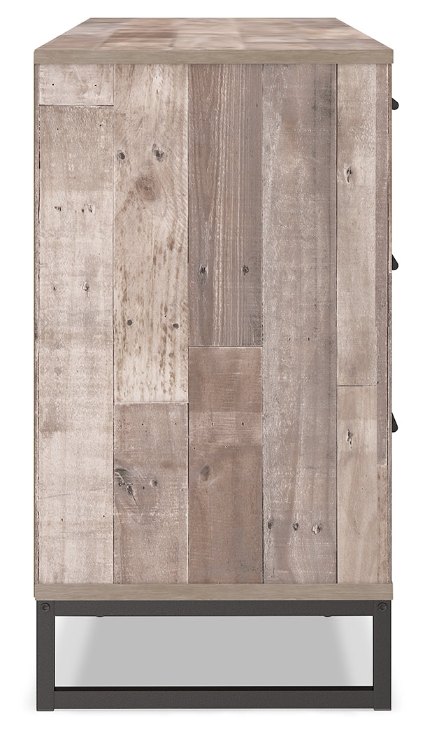 Neilsville Dresser (Color: Whitewash)