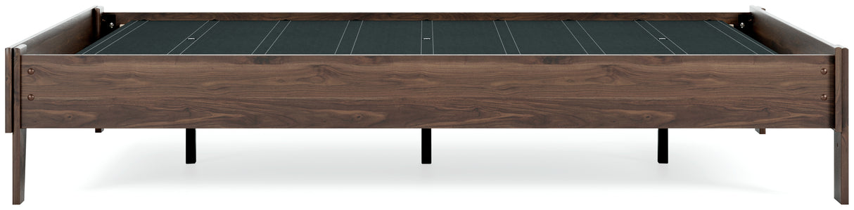 Calverson Queen Platform Bed (Bed Size: Queen)