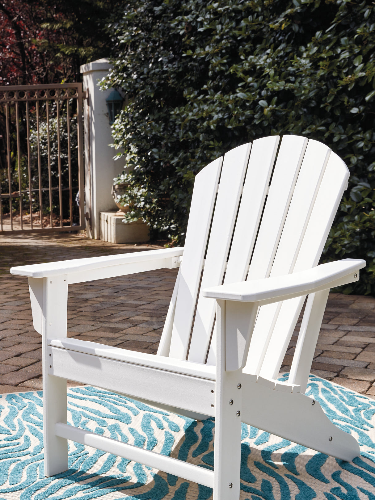Sundown Treasure Adirondack Chair (Color: White)