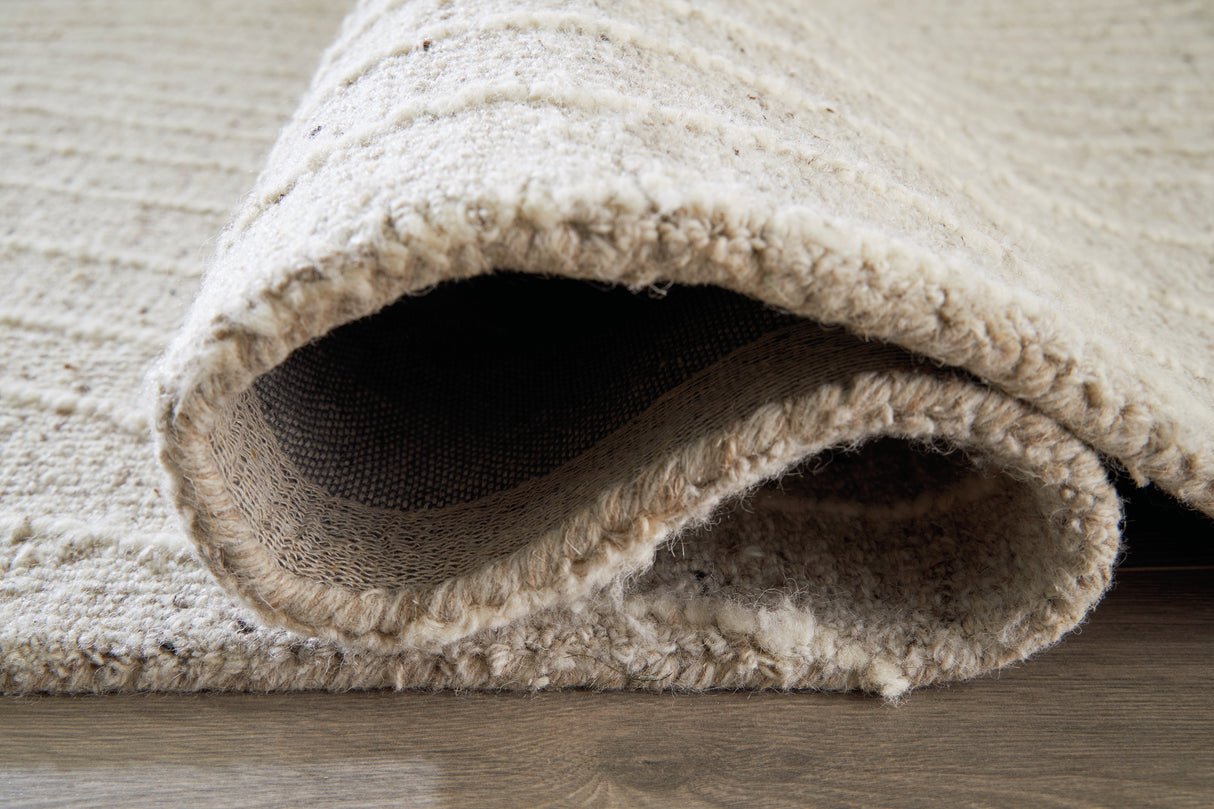 Varahill 5' x 7' Rug (Rug Size: 5' x 7')