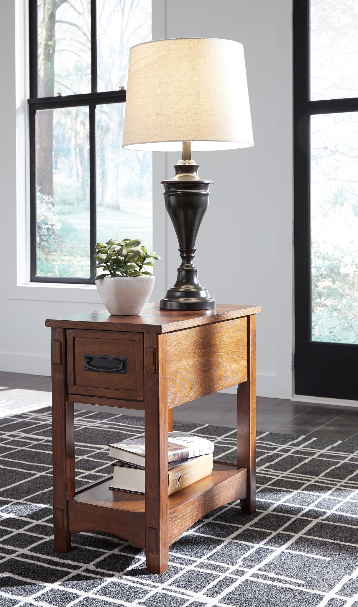 Breegin 2-Piece 2 End Tables (Chairside End Table, Chairside End Table)