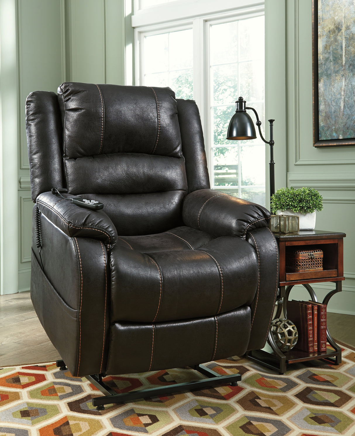 Yandel Power Lift Recliner (Variation Color: Black)