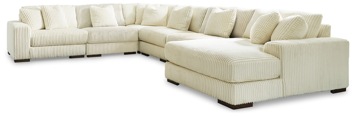 Lindyn 6-Piece Sectional with Chaise (Color: Ivory, Sectional Orientation: Right Arm Facing)