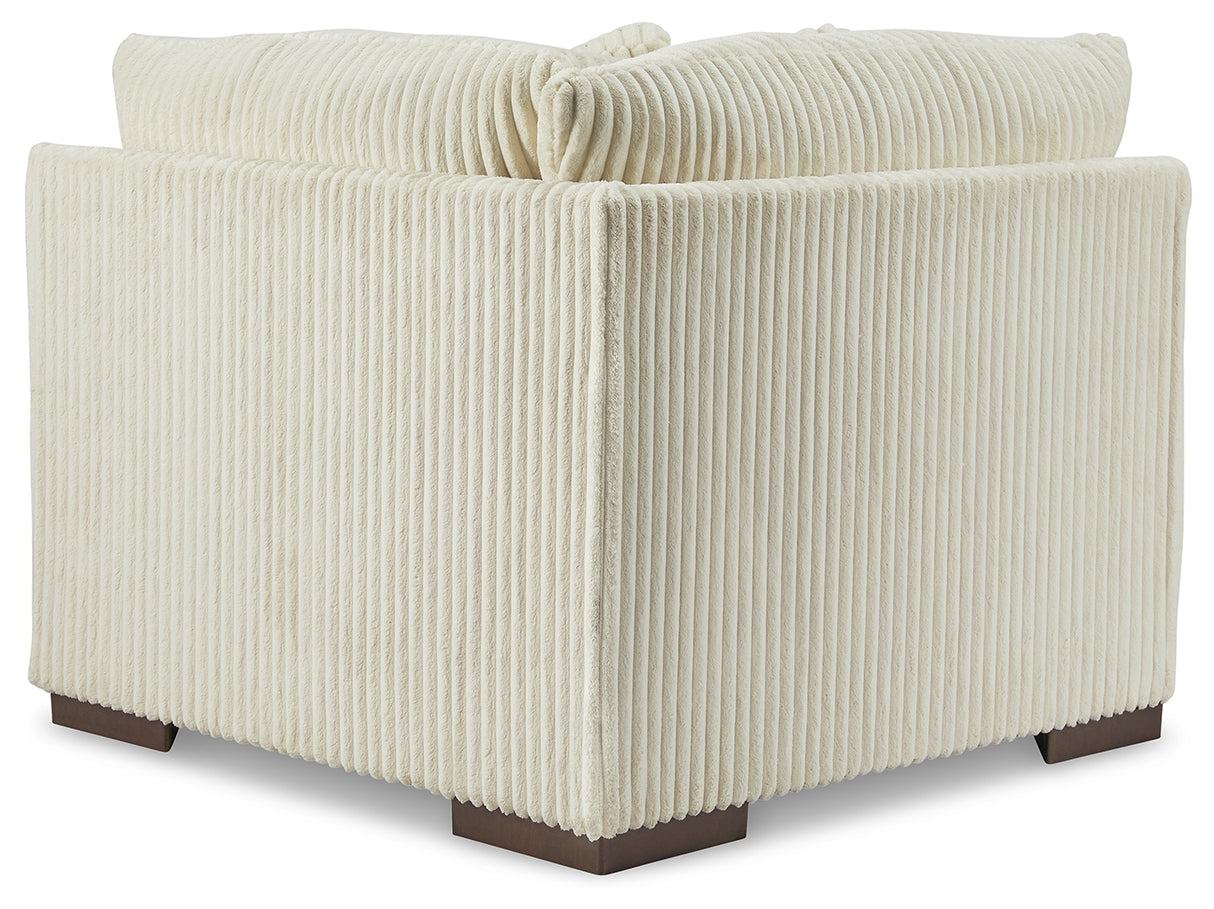 Lindyn 4-Piece Sectional with Chaise (Color: Ivory, Sectional Orientation: Right Arm Facing)